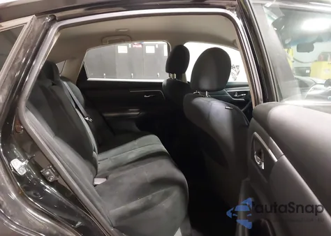 2015 Nissan Altima 2.5 S z USA, uszkodzony, nr VIN 1N4AL3AP8FC420739